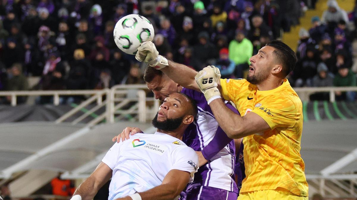 Il Bologna ne fa 4 al Salisburgo e si rilancia in Europa League. Tonfo Fiorentina in casa con l'AEK Atene