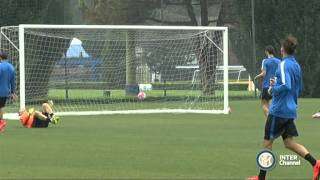 VIDEO - Allenamento per giovani: Manaj la mette sempre, Dimarco non sbaglia. E c'è anche un super-gol 