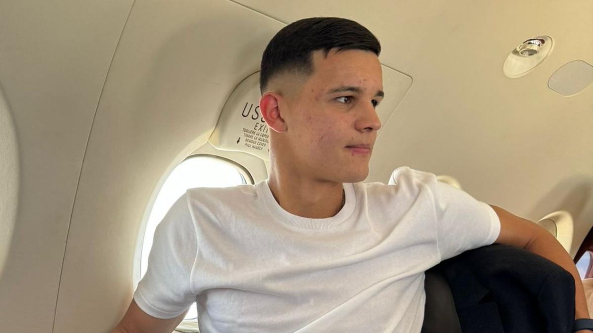 Esordio amaro per Carboni col Racing. Costas lo cambia dopo meno di un'ora: "Ha avuto difficoltà"