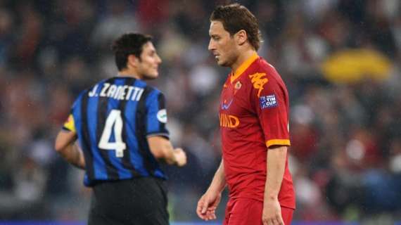 Totti e il calcio a Balotelli: "Fu un fallo orrendo, ma Maicon poi mi diede il cinque"
