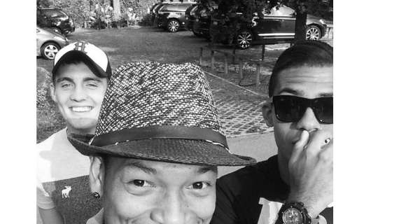 FOTO - Guarin e il selfie con gli amici Kovacic e JJ