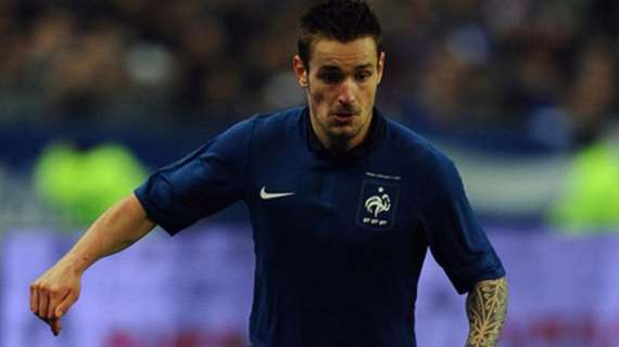 Inter, ore clou: Debuchy fa il passo decisivo. Novità in mediana e difesa