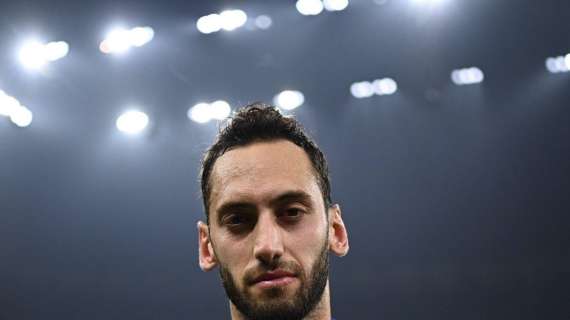 Sostanza e dinamismo: Calhanoglu eletto migliore in campo dalla UEFA