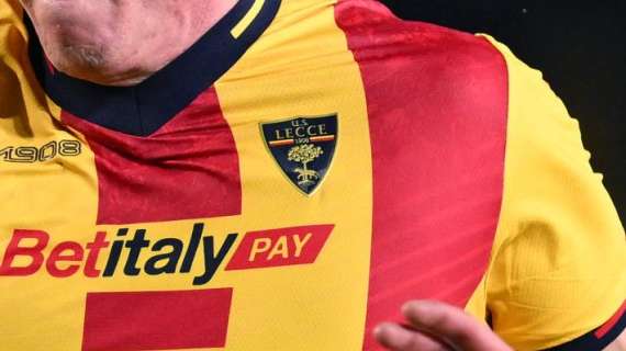 UFFICIALE - Lecce, una cessione prima della trasferta di San Siro: saluta il polacco Listowski