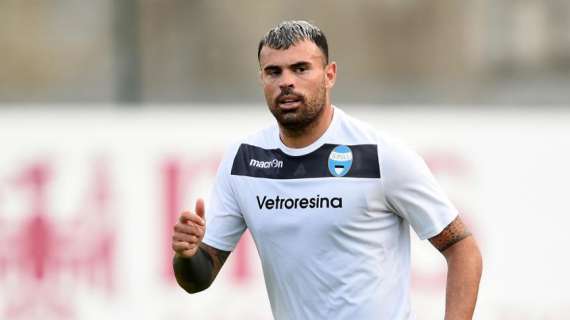 Tutto in un minuto fra Spal e Genoa (1-1): in gol Petagna e Sturaro. Missiroli salta l'Inter