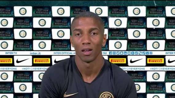 Young: "Inter, ecco come ho detto sì. Voglio un trofeo subito, possiamo vincere scudetto ed Europa League"