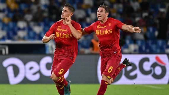 VIDEO - Strefezza e Colombo ribaltano la Lazio, vince il Lecce 2-1: gol e highlights del match