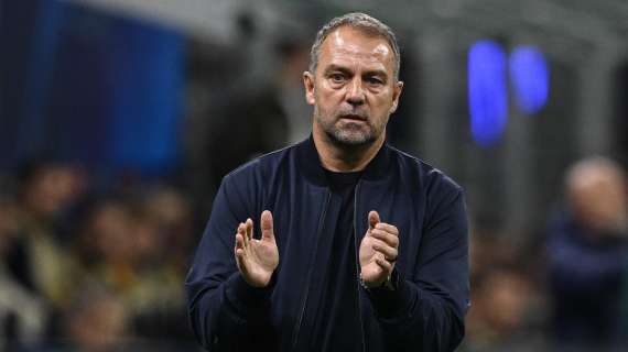 Barcellona, Flick difende Araujo: "Non mi piace ciò che è successo a San Siro, tutti abbiamo commesso degli errori"