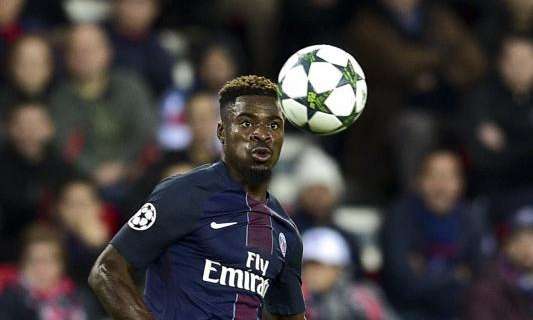 In Francia - Il PSG spinge per la cessione di Aurier