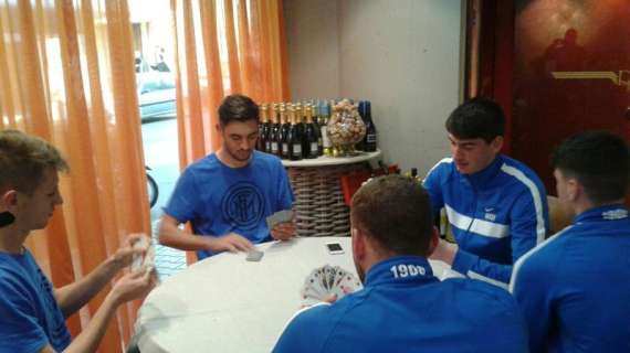 FOTO FcIN - Viareggio Cup, pomeriggio di relax per i giovani nerazzurri. Zonta in visita