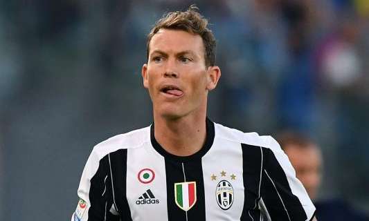 TMW - Inter tra Lichtsteiner e Darmian per gennaio. La prima scelta è lo svizzero e così la Juve pensa all'azzurro