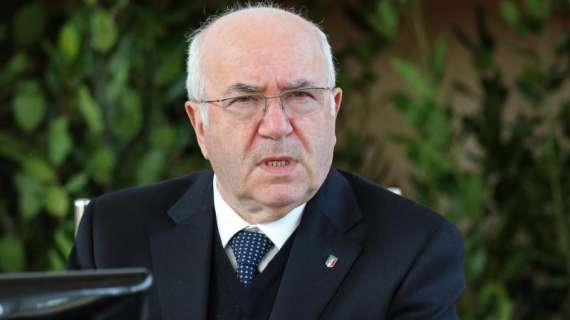 Tavecchio: "Esposto Juve per il caso Calciopoli? Vogliamo chiuderlo in maniera bonaria, c'è ottimismo"