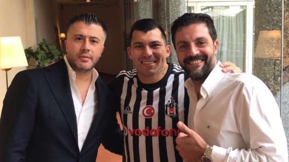 UFFICIALE - Il Beşiktaş annuncia l'arrivo di Gary Medel: le foto 