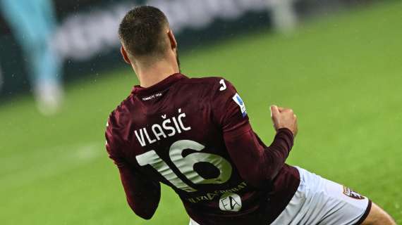 Vlasic regala i 3 punti al Torino in casa del Verona: scaligeri agganciati dallo Spezia