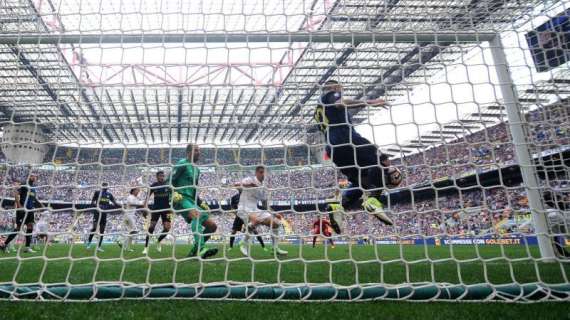 Zapata gela i sogni Inter: gol al 97' e derby riacciuffato (2-2)