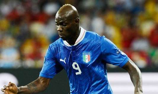 Balotelli diventa papà. La Fico: "Gli ho detto..."