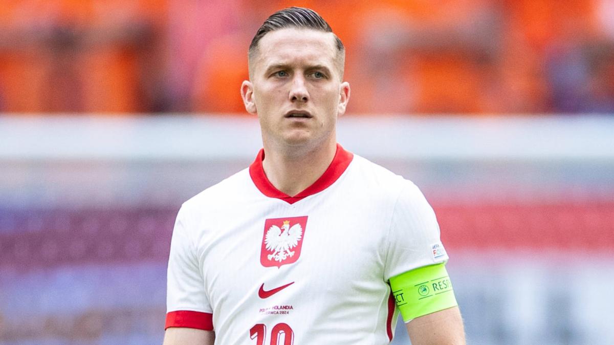 Domani Malta-Polonia, Zielinski diffidato. Il ct Urban: "Ovviamente ci saranno dei cambi"