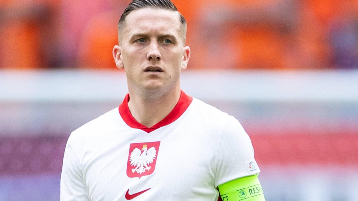 Zielinski a caccia di un posto al Mondiale, il ct polacco Urban: "Con l'Albania gara più importante della mia carriera"