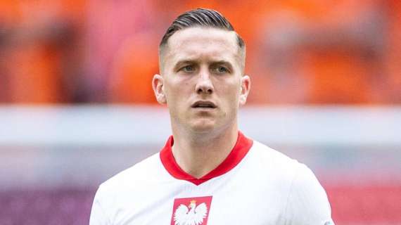 Polonia, Zielinski fuori per un fastidio muscolare: "Ho sentito qualcosa accelerando. Ma non ho problemi"