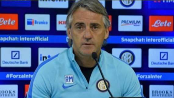 Mancini: "Complimenti a Ranieri, non era facile". E anche l'Inter si congratula con il suo ex allenatore