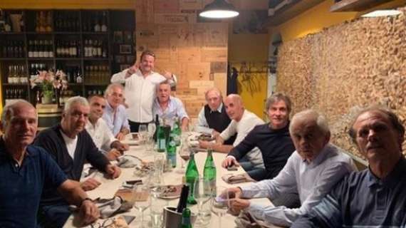FOTO - Da Beccalossi a Oriali, rimpatriata a cena per l'Inter di Bersellini
