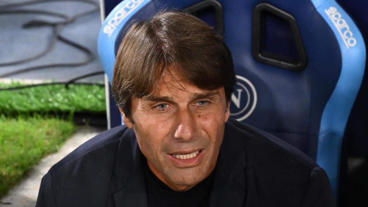Conte-Napoli, incontro con la dirigenza: si decide se andare avanti insieme