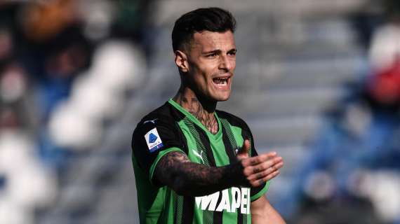 Sassuolo, Dionisi 'ridimensiona' Scamacca: "Non merita i titoli che gli sono concessi. Doveva fare meglio"