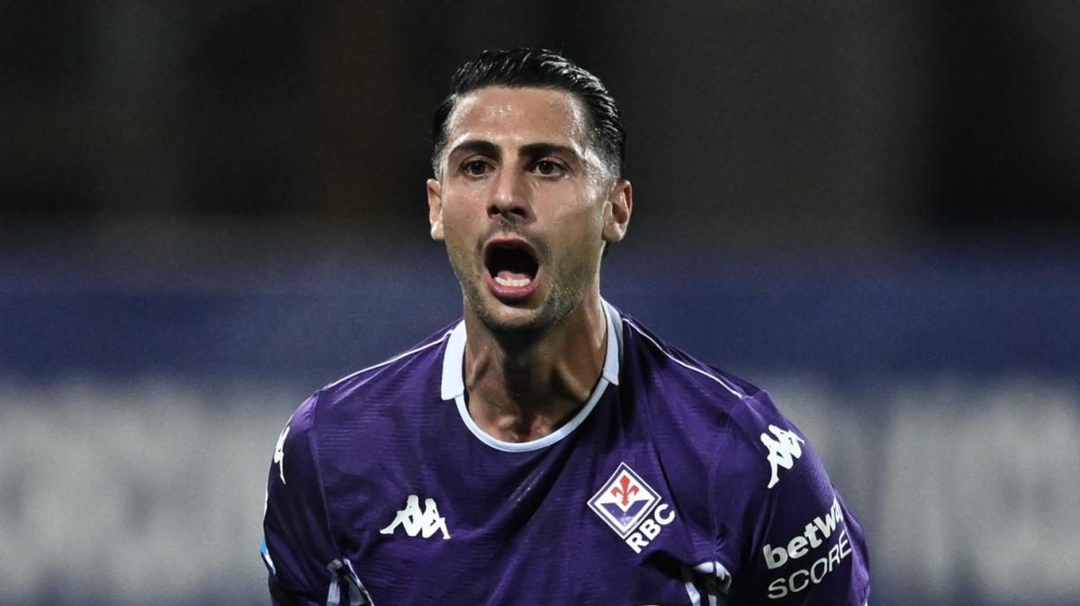 Fiorentina, Mandragora: "Terreno complicato. Alle italiane non è andata bene sui campi freddi"