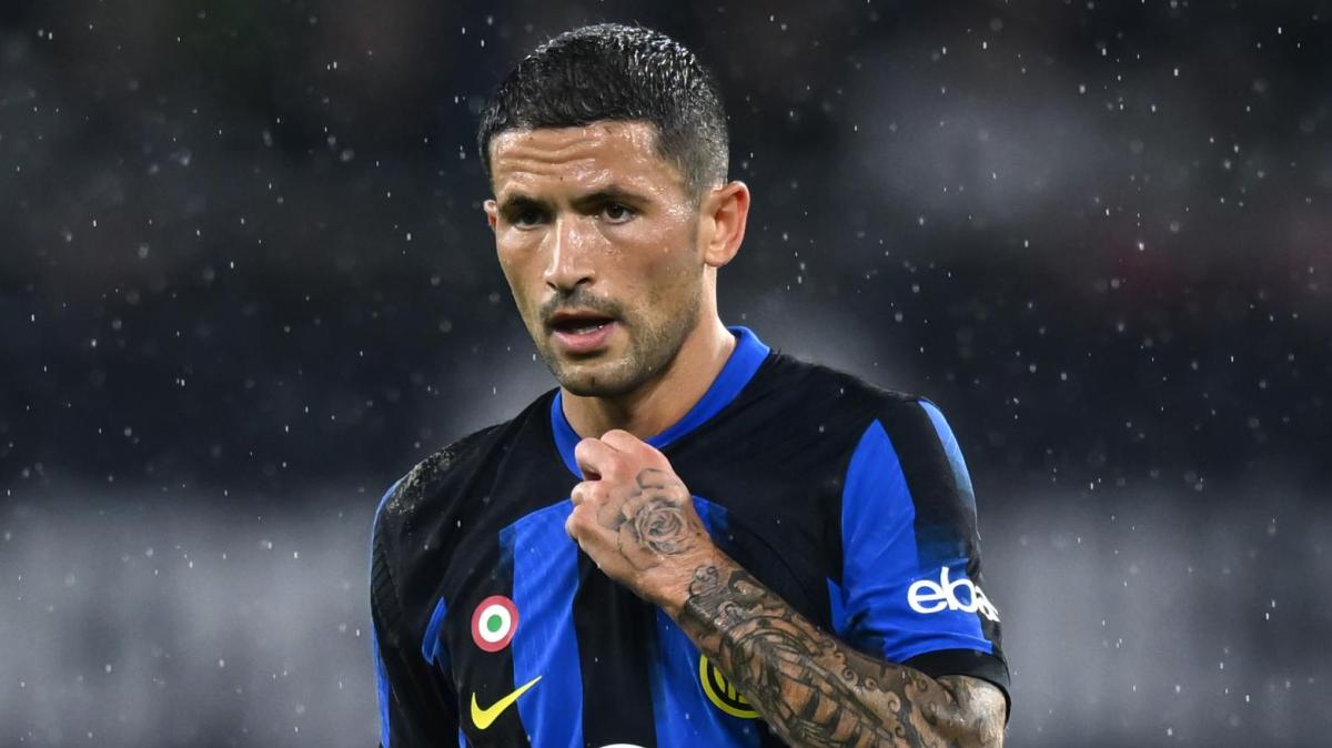 Romano: "Sensi al CSKA Sofia: pagata la clausola da 200mila euro"