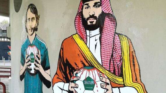 Murales a San Siro: Mancini e Bin-Salman con un pallone insaguinato