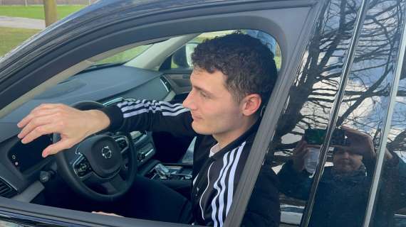 Romano: "Offerta ufficiale del Marsiglia per Pavard che apre al trasferimento. L'Inter vuole l'obbligo di riscatto: si tratta"
