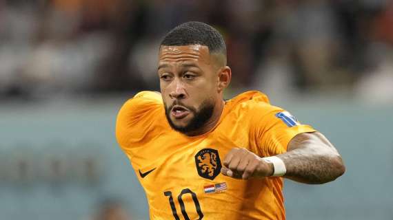 Depay, lo scambio è con Carrasco. L'agente del belga conferma: "Trattative in corso"