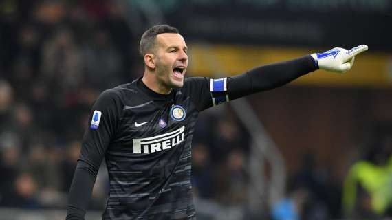 L'appello di Handanovic: "Momento particolare, godiamoci le famiglie per quel che possiamo"