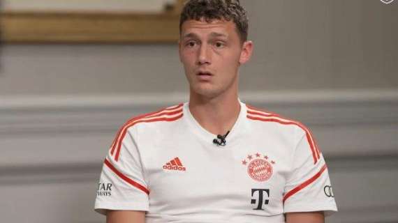 Bayern, Pavard "molto felice" per la doppietta. Il ds Salihamidzic: "È un giocatore eccezionale, per il futuro vedremo"
