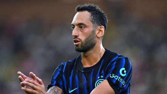 Udinese, Inler: "Calhanoglu migliora anno dopo anno, è importante tatticamente"