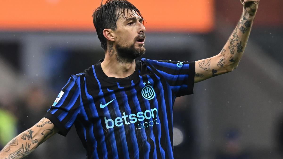 CdS - Difesa in emergenza, Chivu riflette: Akanji si sposta, Acerbi favorito su De Vrij