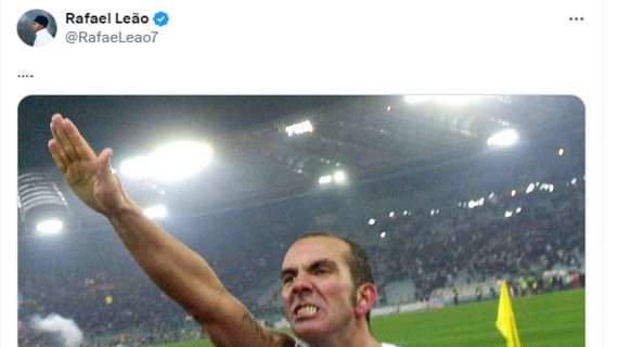 Rafael Leao, la situazione sfugge di mano: risposta a Di Canio con la foto del saluto romano