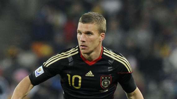 Sky - Podolski, domani il transfer. Per la Juve...