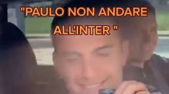 I tifosi della Juve a Dybala: "Perché all'Inter?". E l'argentino sorride
