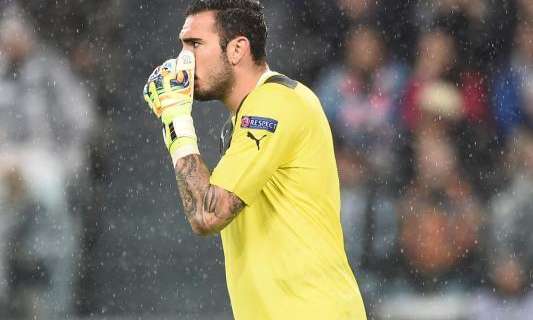 Baiocchini (SkySport): "Inter, per la porta priorità Handanovic. Ma pronta l'offerta a Roberto"