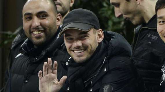 ll Gala informa: "Sneijder arriverà oggi alle 15.30"