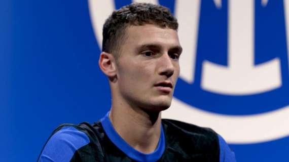 Benjamin Pavard presto sposo: il difensore dell'Inter ha chiesto la mano della compagna Kleofina