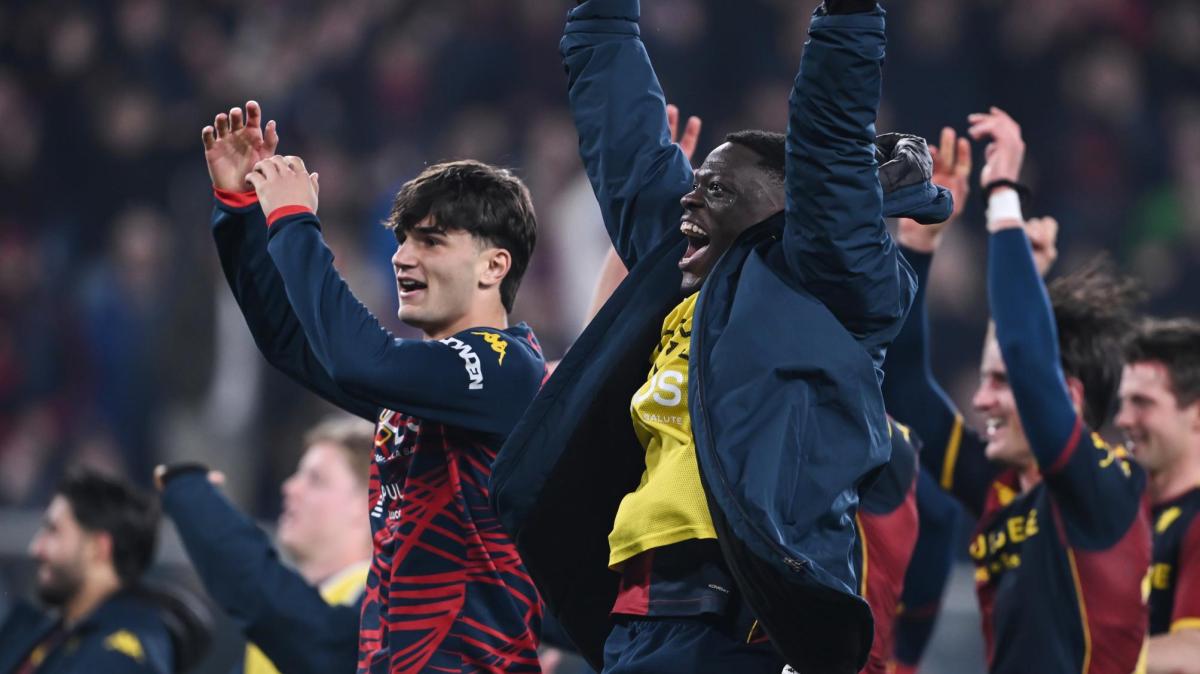 Il Genoa torna a sorridere: Sassuolo superato 2-1, Malinovskyi ed Ekuban timbrano il successo rossoblu