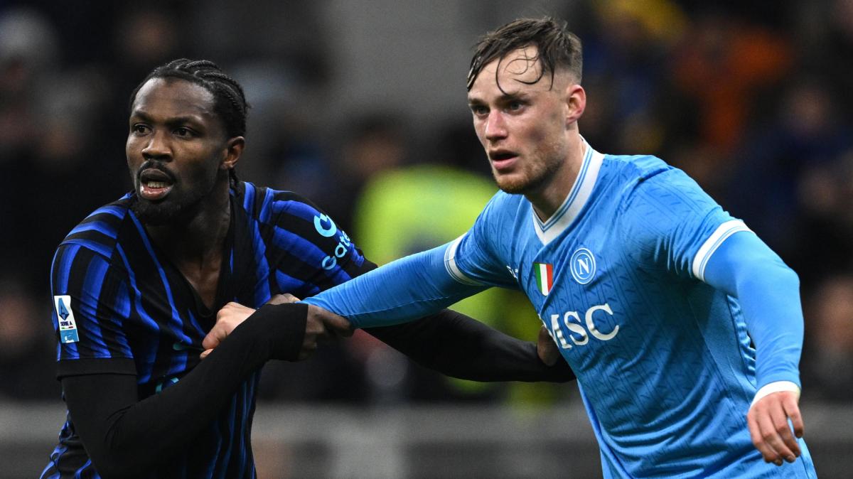 DAZN - Inter-Napoli vista da bordocampo: le reazioni di Conte e Chivu agli episodi chiave della partita