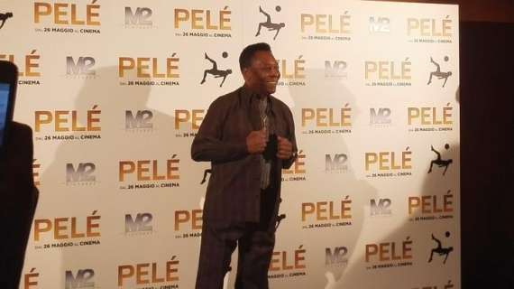 Omaggio a Pelé: la FIFA invita tutte le federazioni associate a far rispettare 1' di silenzio prima di ogni partita