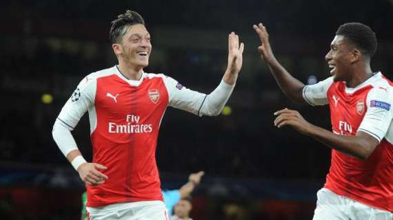 Ozil-Arsenal, prove di rinnovo. L'agente svela: "I contatti sono in corso e vanno avanti positivamente"