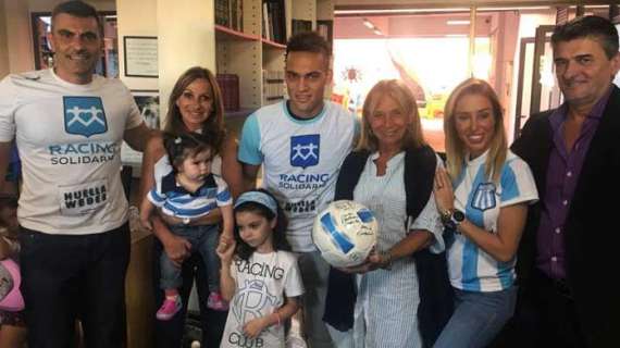 L. Martinez campione gentile: visita e regali per i piccoli pazienti dell'ospedale Garrahan di Buenos Aires