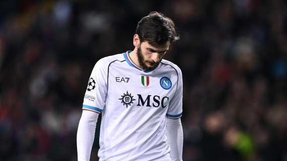 Kvaratskhelia pensa all'addio al Napoli, il club: "Khvicha non è sul mercato. Non sono gli agenti a decidere"