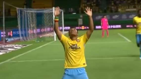 VIDEO - Il Jiangsu perde 4-2, ma che gol Roger Martinez