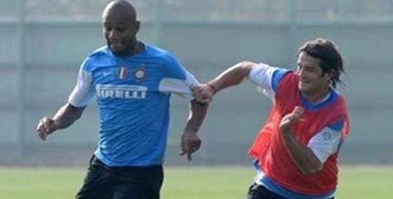 Maicon pensa di restare, ma vuole un aumento. E pure Chivu s'accoda